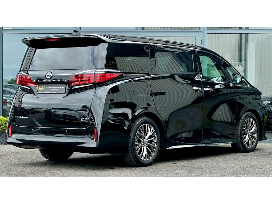 2025 Toyota Alphard