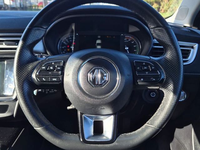 2022 MG 5