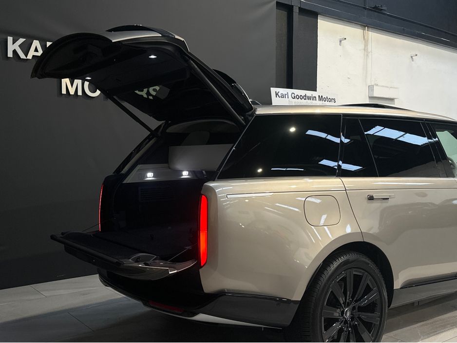 2025 Land Rover Range Rover