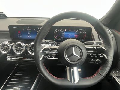 2025 Mercedes-Benz GLB Class