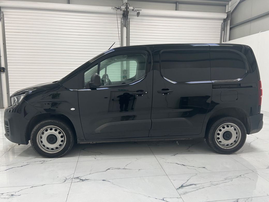 2023 Peugeot Partner
