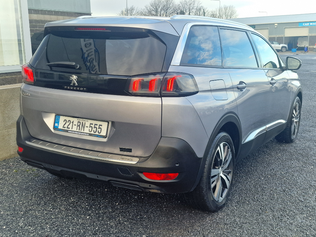 2022 Peugeot 5008