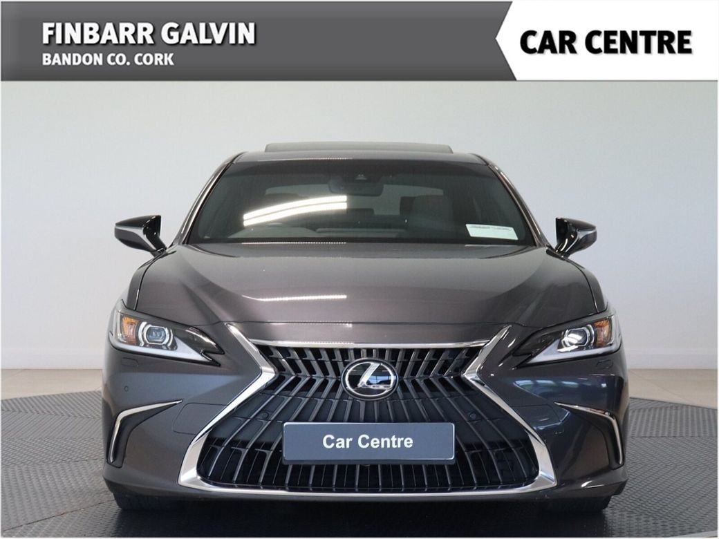 2022 Lexus ES 300h