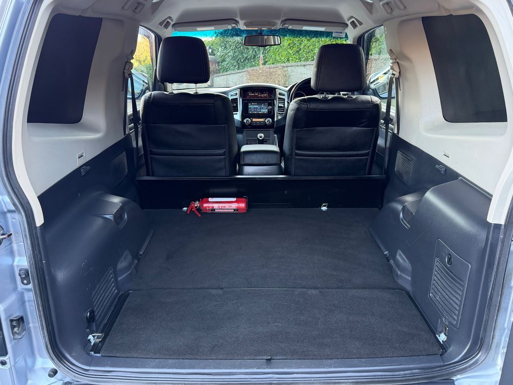 2018 Mitsubishi Pajero