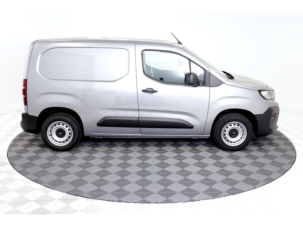 2025 Peugeot Partner