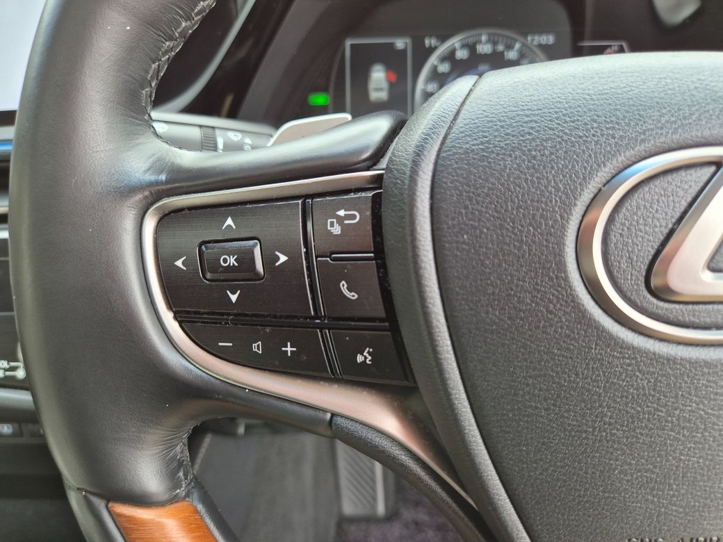 2023 Lexus ES 300h