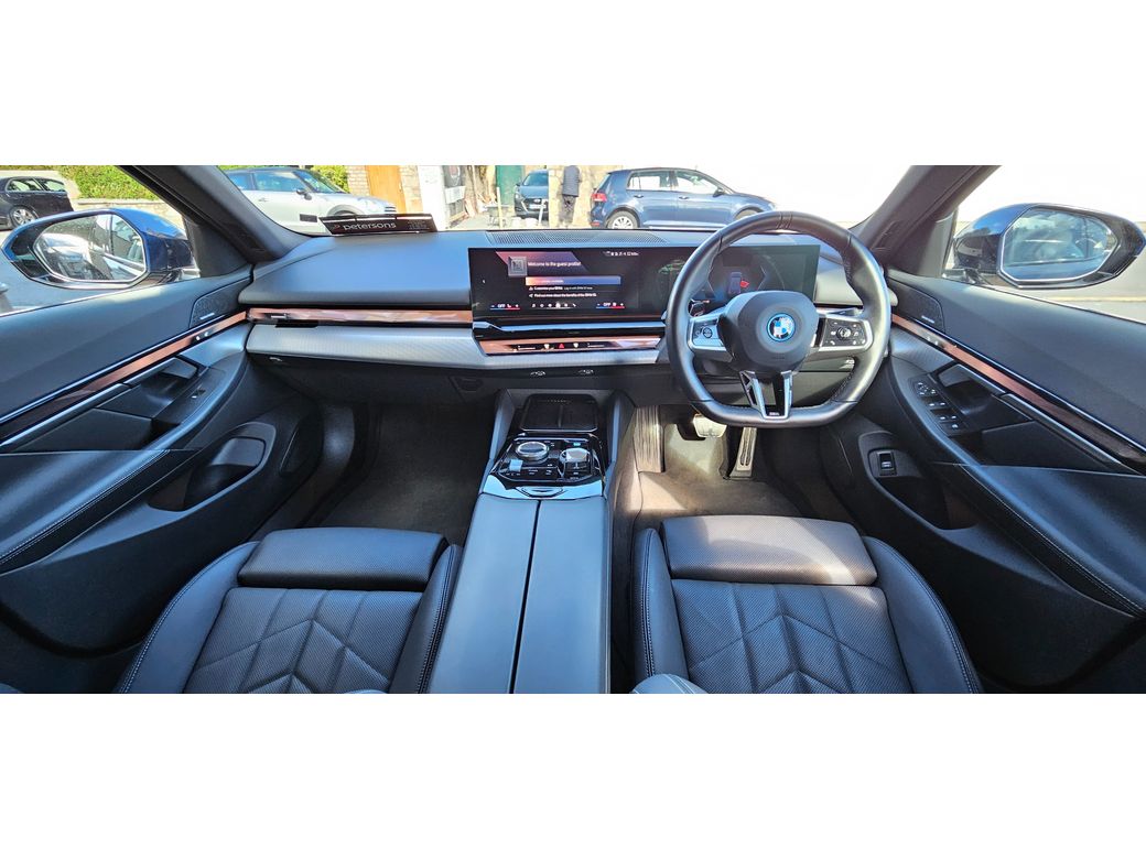 2024 BMW i5