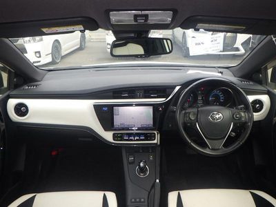 2016 Toyota Auris