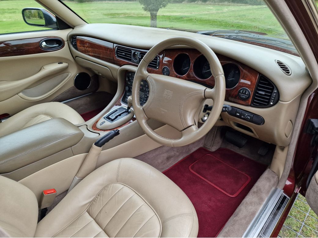 1998 Jaguar XJ