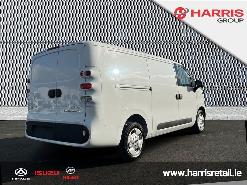 2026 White Maxus eDELIVER 5