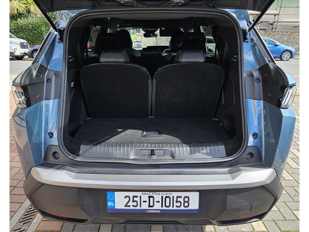2025 Peugeot 5008