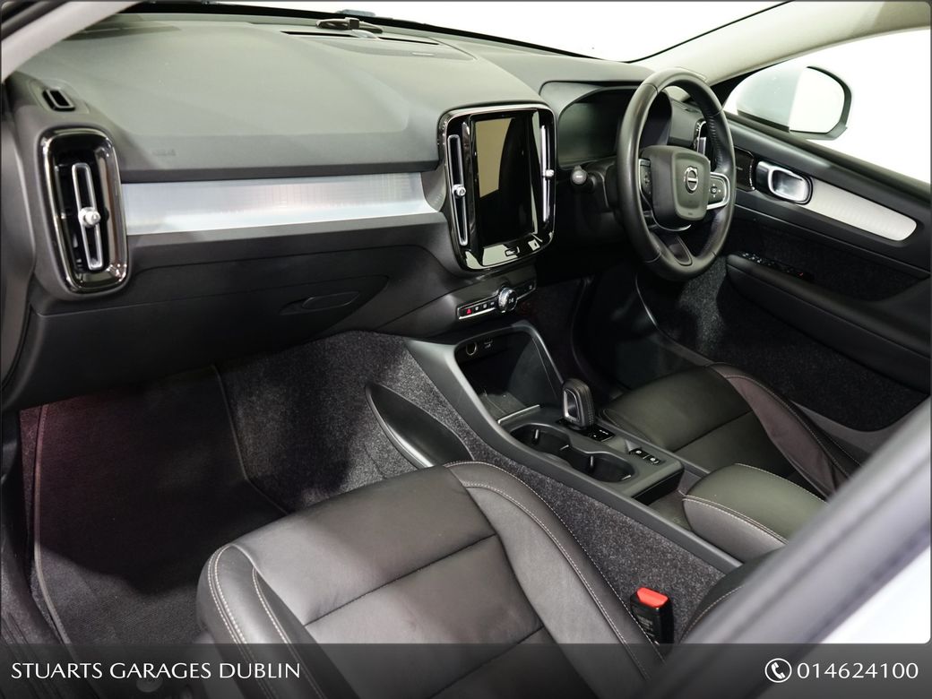 2021 Volvo XC40