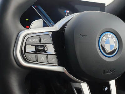 2025 BMW 330