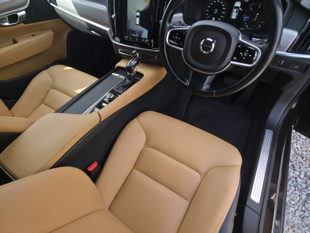 2020 Volvo V90