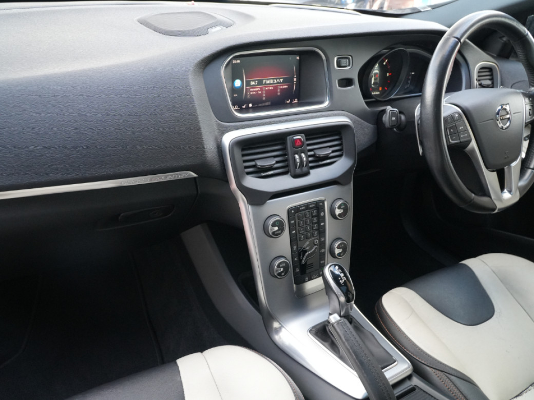 2018 Volvo V40 Cross Country