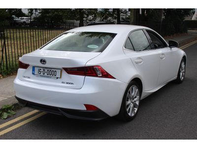 2015 Lexus IS 300h