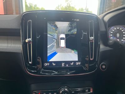 2021 Volvo XC40