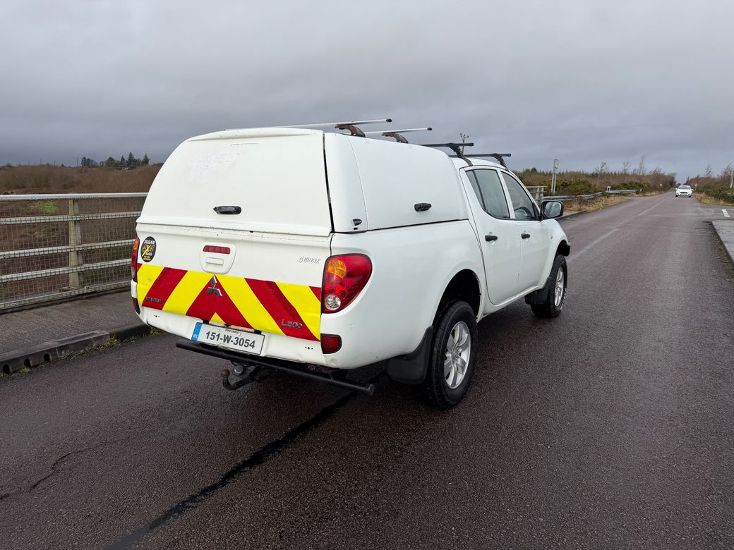 2015 Mitsubishi L200