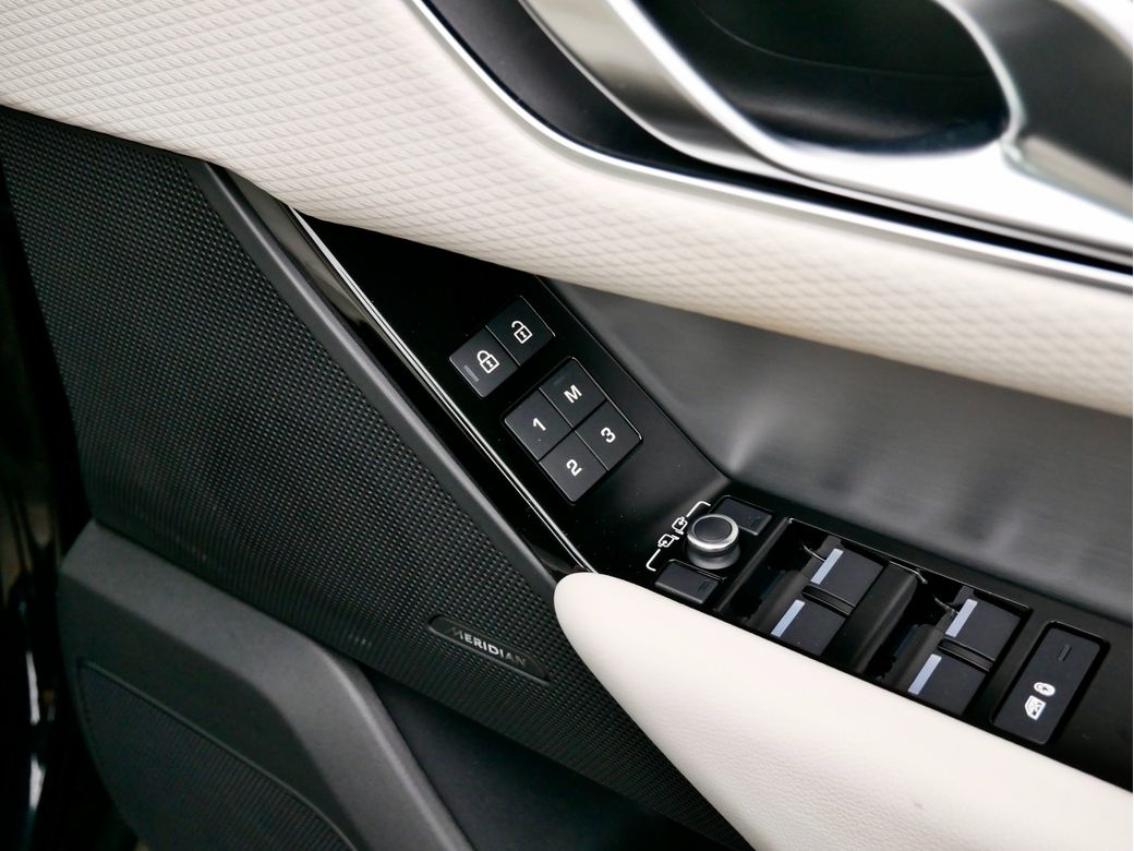 2022 Land Rover Range Rover Velar