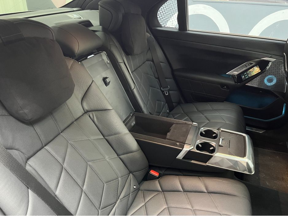 2024 BMW i7