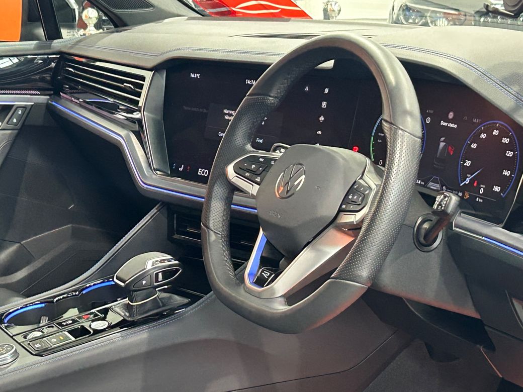 2025 Volkswagen Touareg