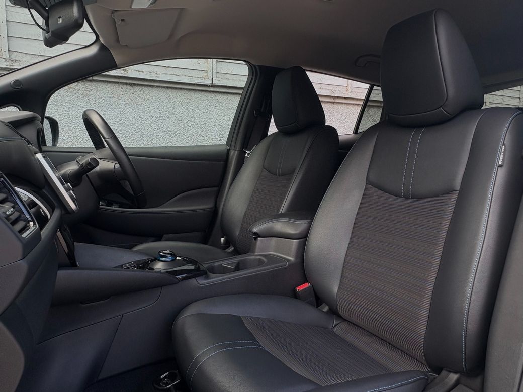 2024 Nissan Leaf
