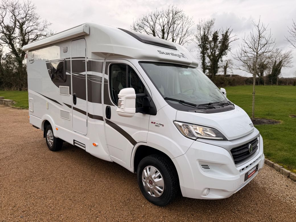 2017 SUNLIGHT T58 LOW PROFILE L.H.D