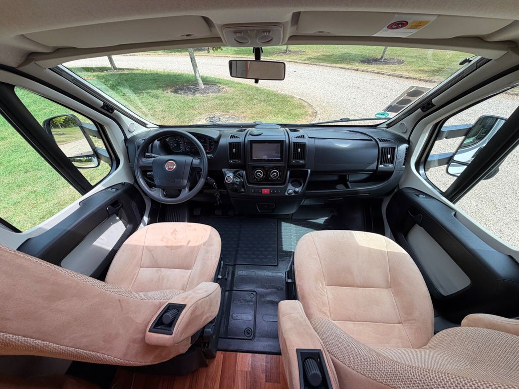 2013 HYMER  T614 CL L.H.D MANUAL 