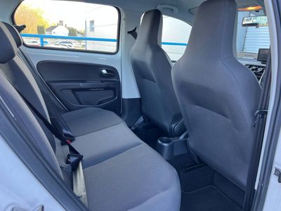 2016 Volkswagen up!