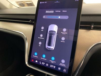 2025 Volvo EX90
