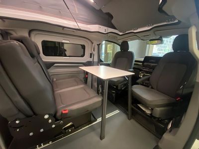 2025 Ford Tourneo Custom