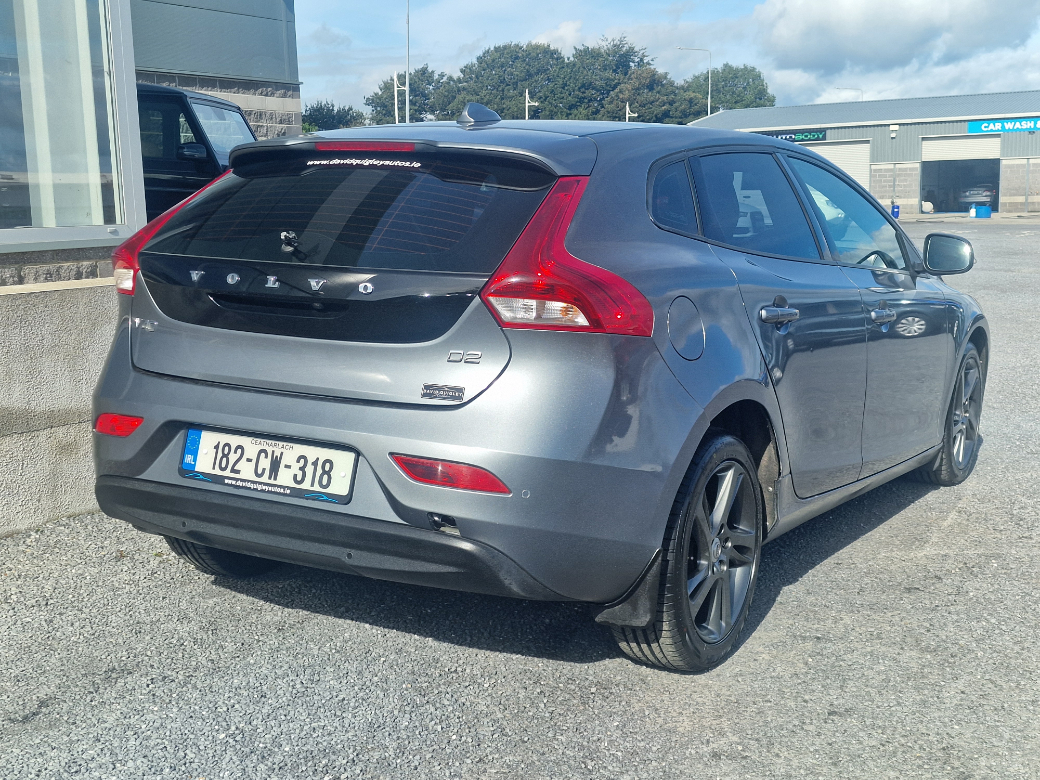 2018 Volvo V40