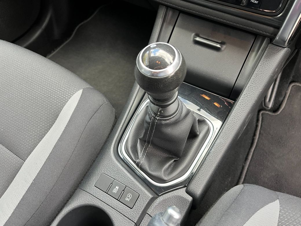2015 Toyota Auris