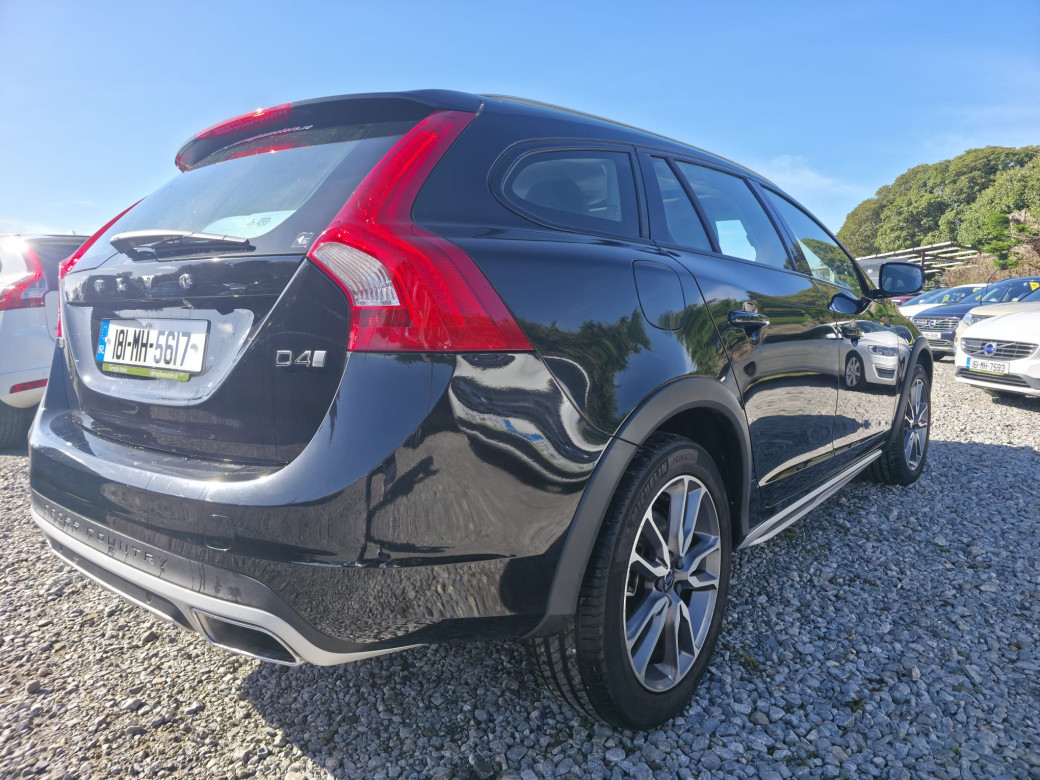 2018 Volvo V60 Cross Country