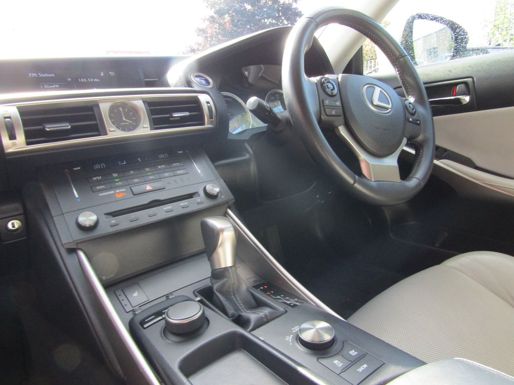 2015 Lexus IS