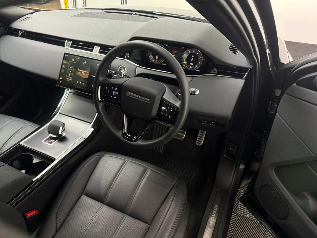 2025 Land Rover Range Rover Evoque