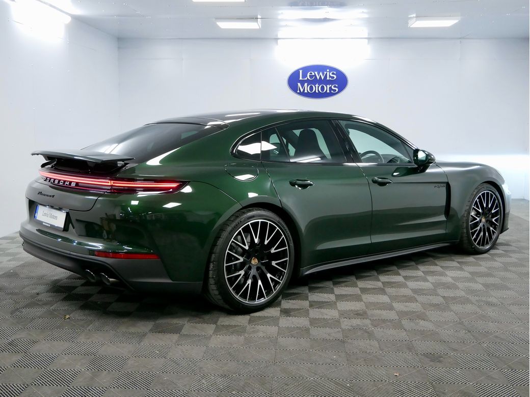 2025 Porsche Panamera
