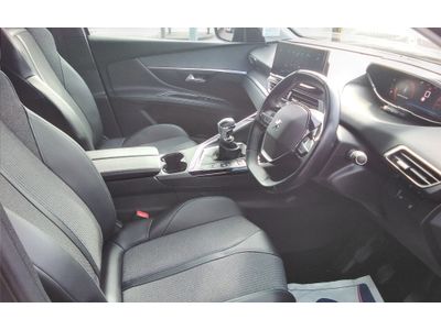 2022 Peugeot 5008