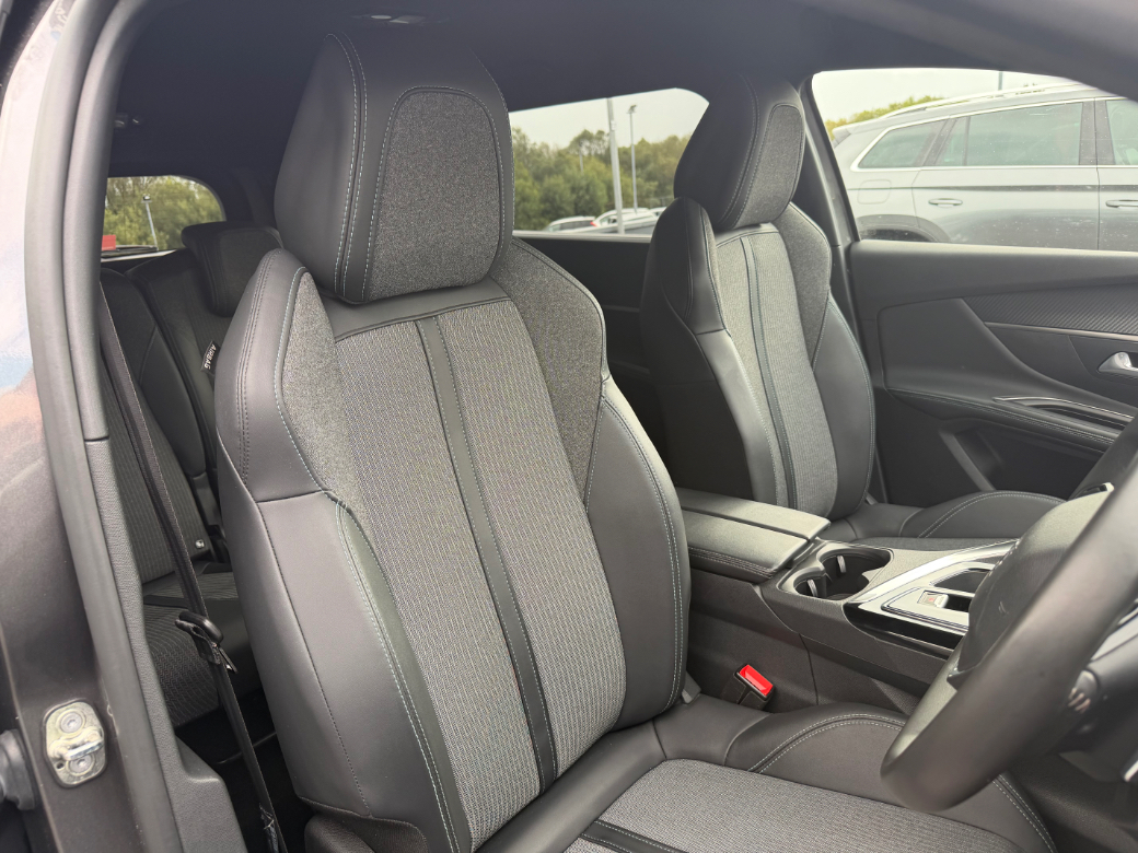 2024 Peugeot 5008