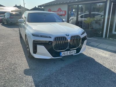 2025 BMW i7