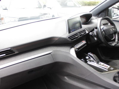 2020 Peugeot 5008