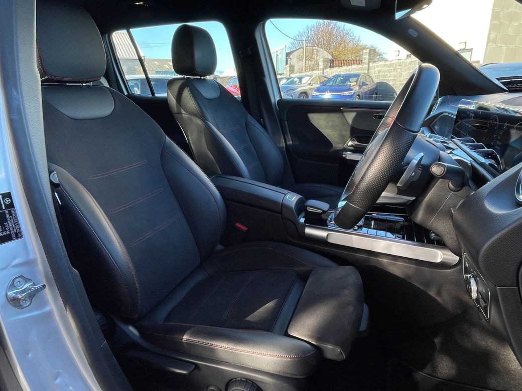 2022 Mercedes-Benz EQB