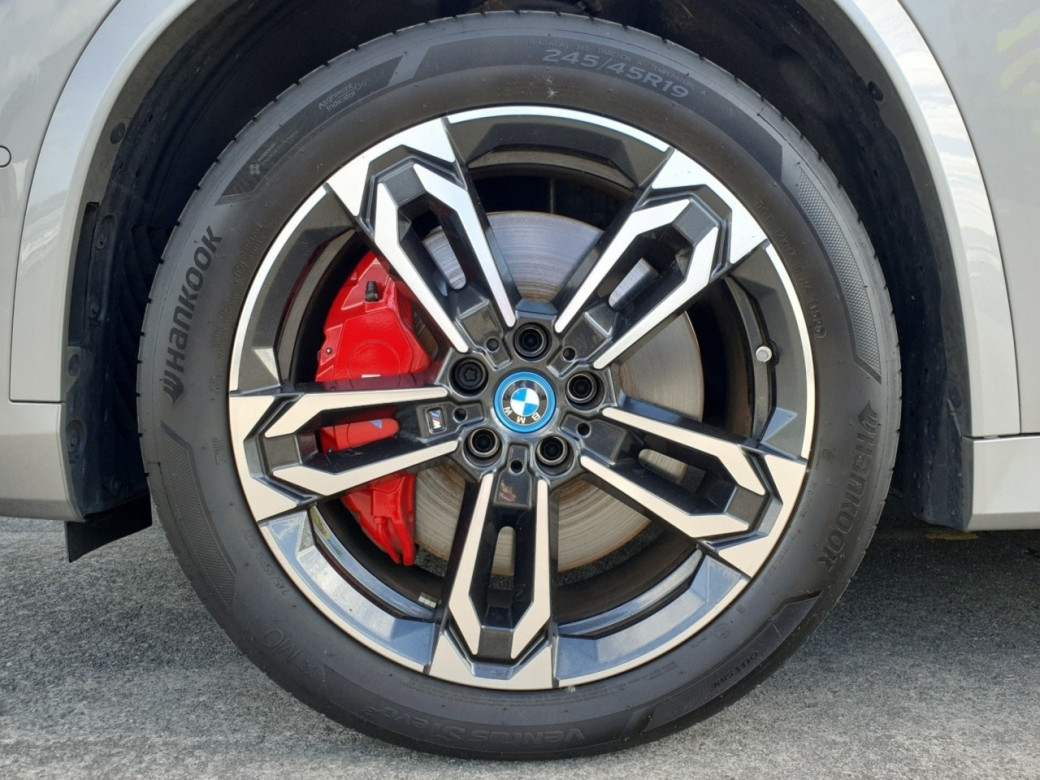 2025 BMW iX1
