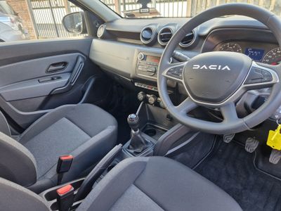 2023 Dacia Duster