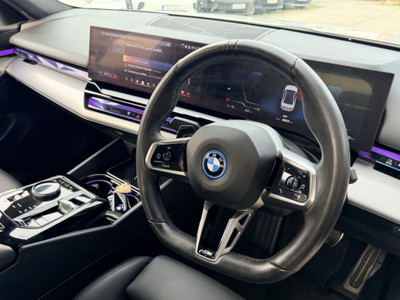 2024 BMW i5
