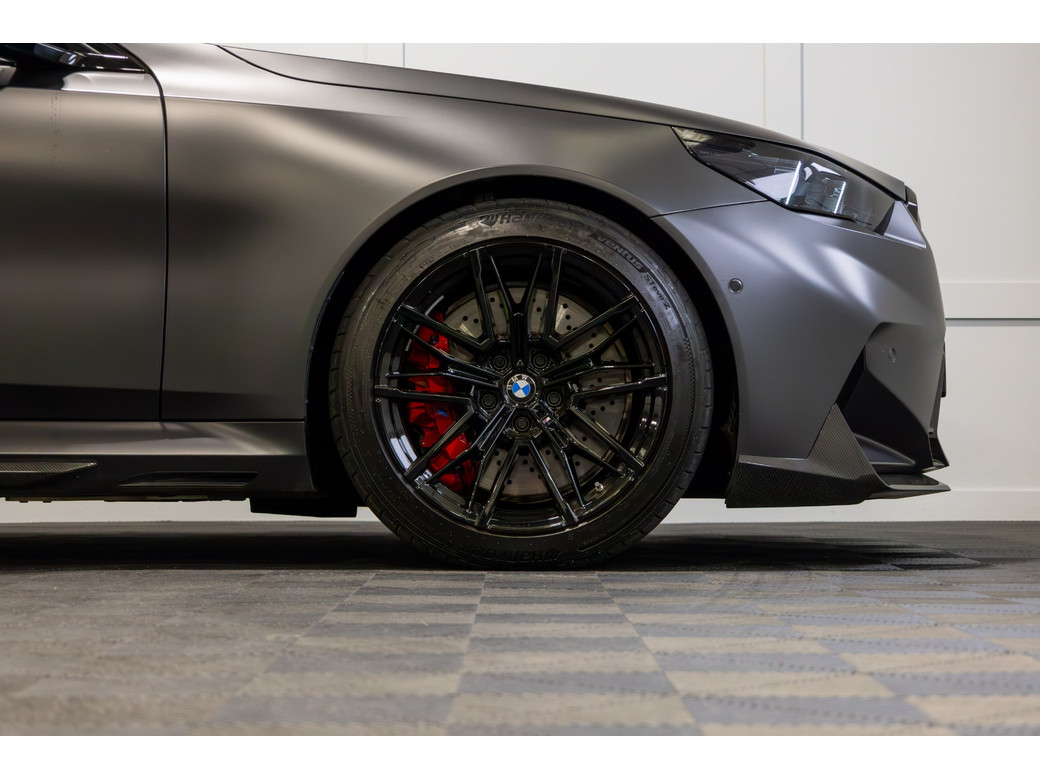 2025 BMW M5