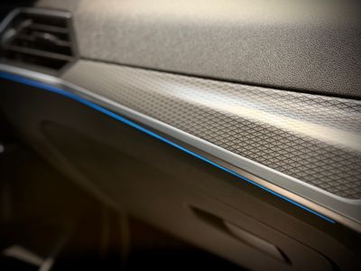 2023 BMW 320