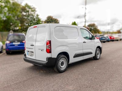 2025 Peugeot Partner