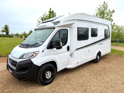 2019 WEINSBERG  CARA SUITE 650 R.H.D 