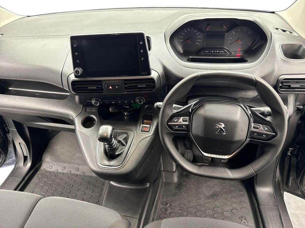 2024 Peugeot Partner